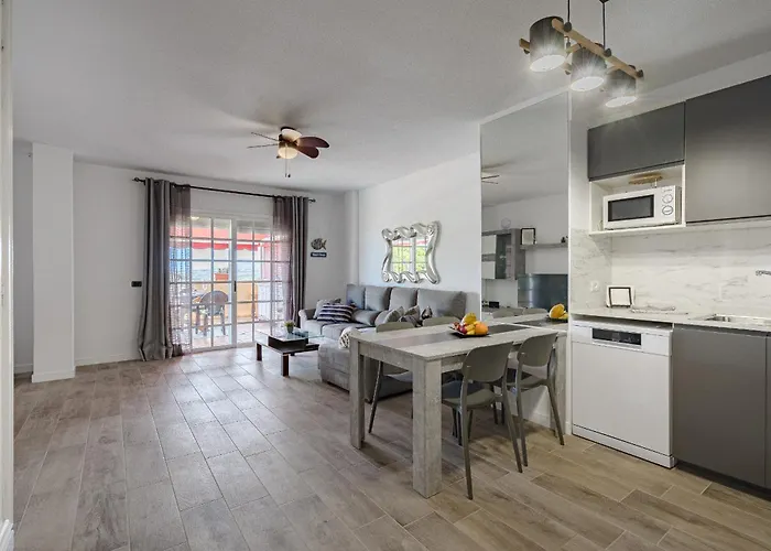 Balcon Smart Hi-end Services Media Streaming דירה אדחה